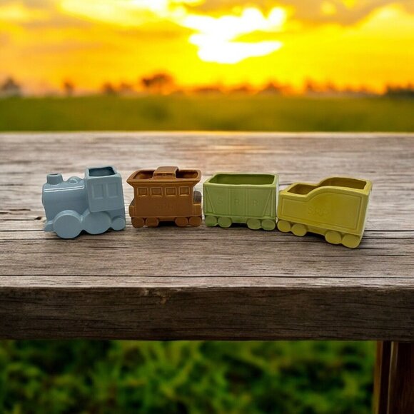 Shawnee Vintage 4 Piece Pottery S.R.R. Train Engine and Cars Planter Set MCM - Picture 2 of 16